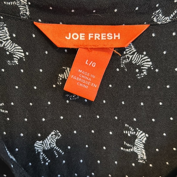 Lightweight long tunic blouse by Joe Fresh, b&w animal print, women’s, size L - Picture 3 of 6